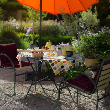 La Bastide Du Bosquet Couette-café *